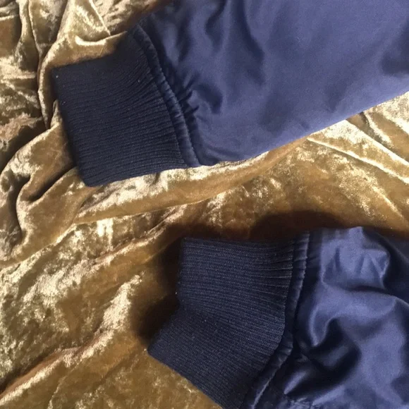 AE Bomber Jacket - Picture 5 of 10